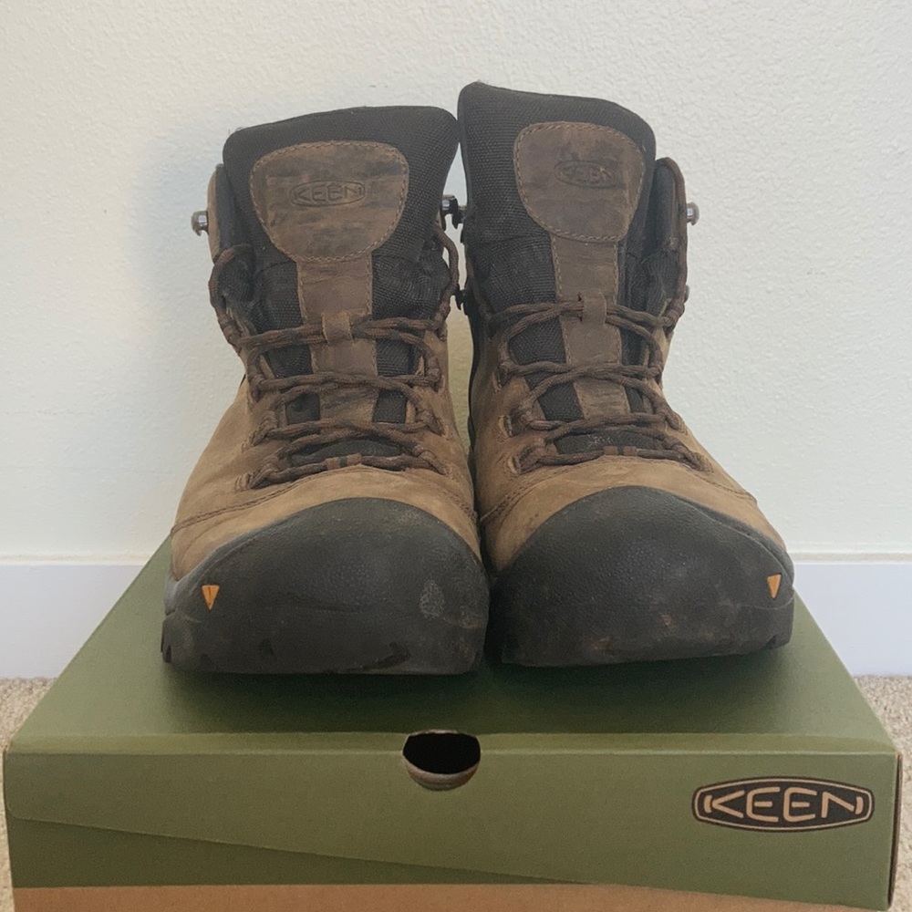 Keen Men’s Waterproof hiking boots